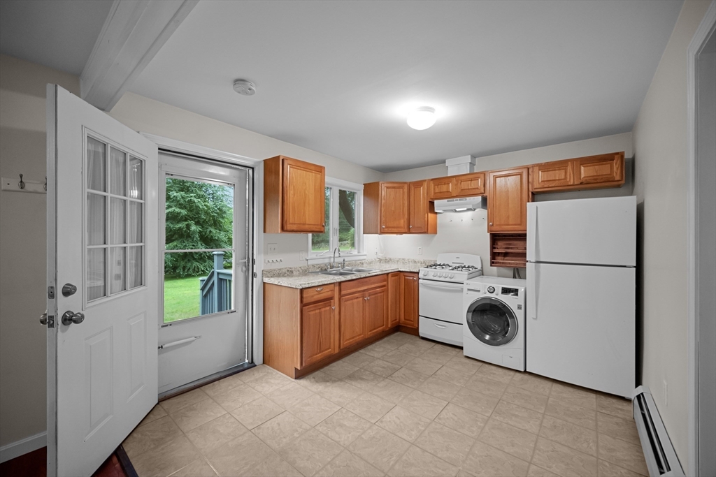 527-527A Main Rd