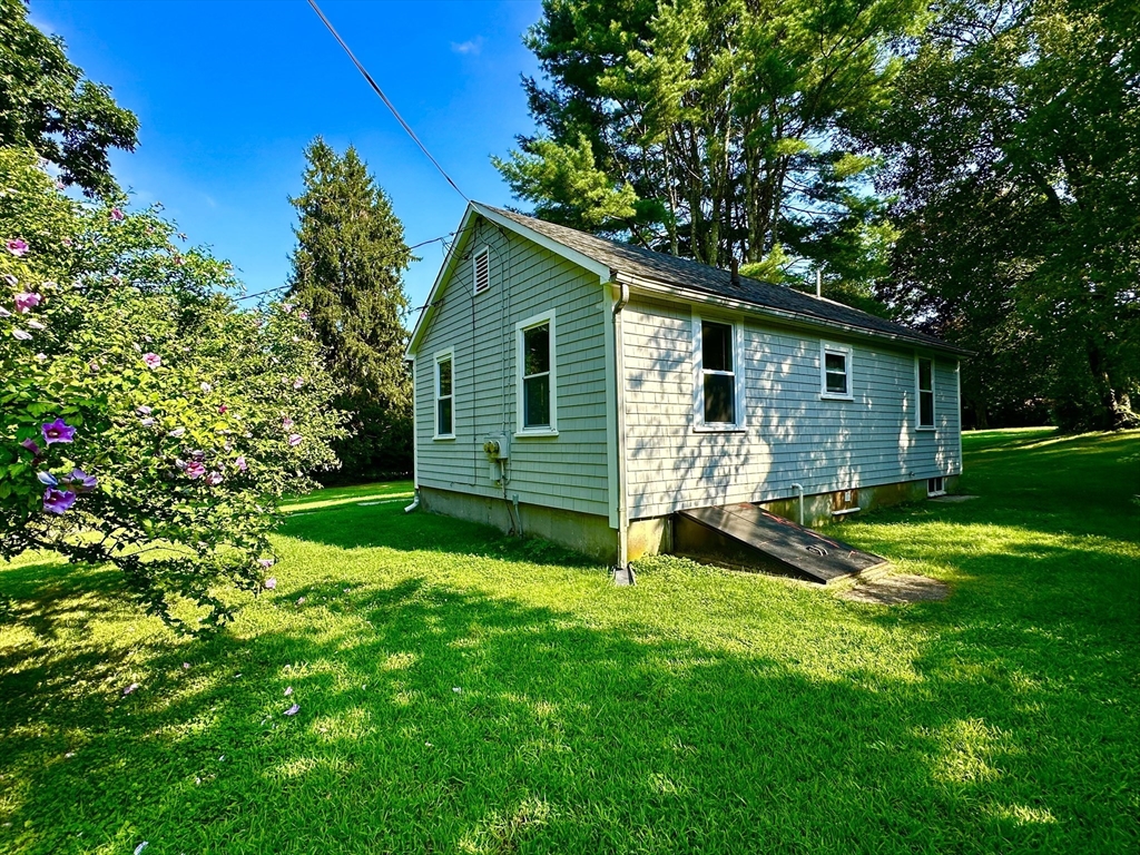 527-527A Main Rd