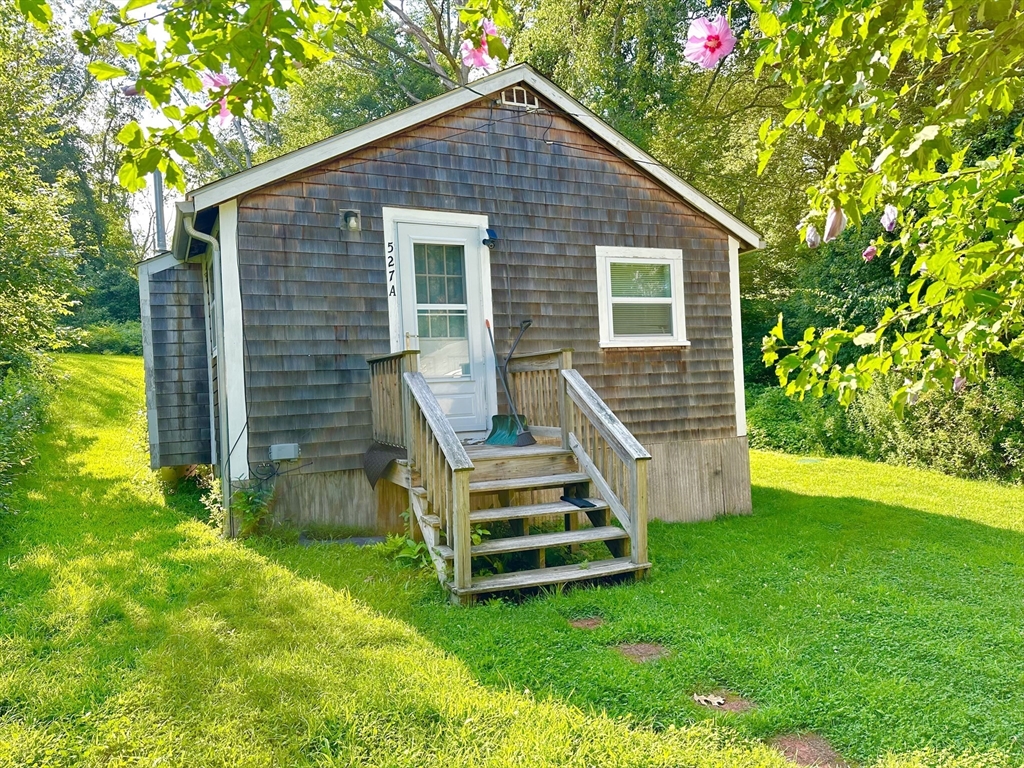 527-527A Main Rd