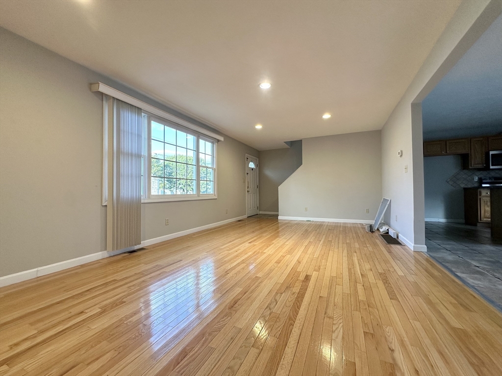 90 Shaw St # 2