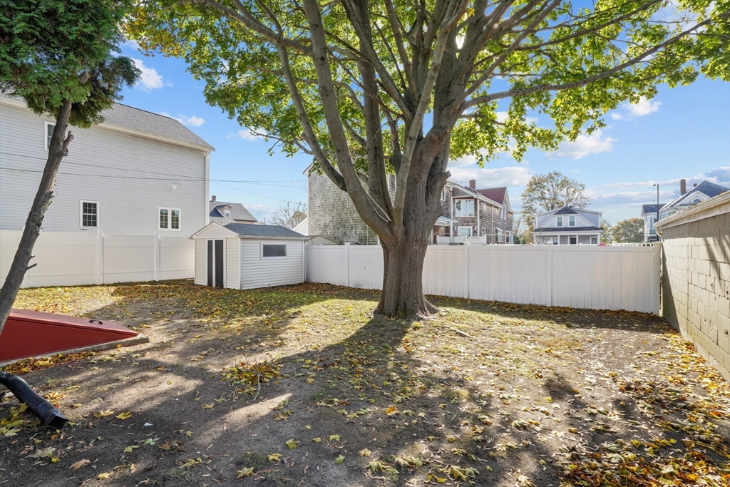 390 Farm St