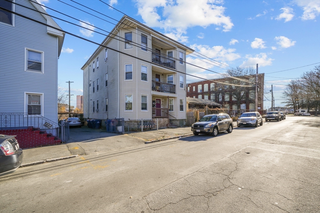 28 Cleveland St