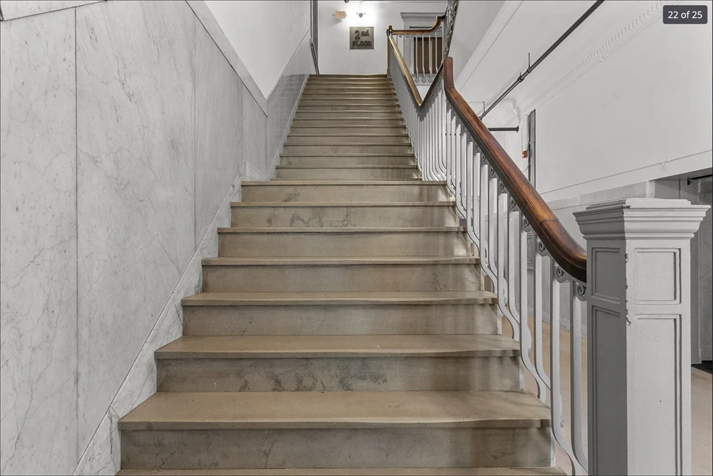 105 William St # 406