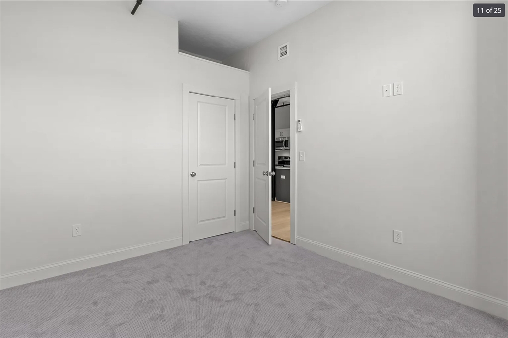 105 William St # 406