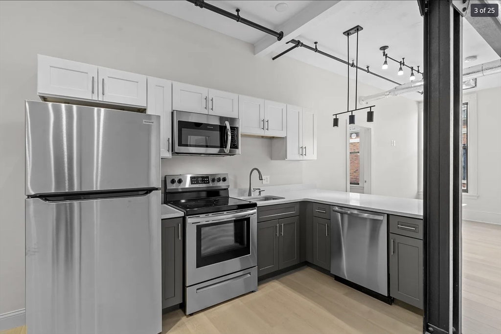 105 William St # 406