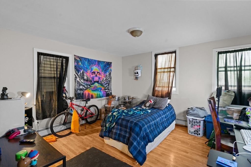 399 Bank St
