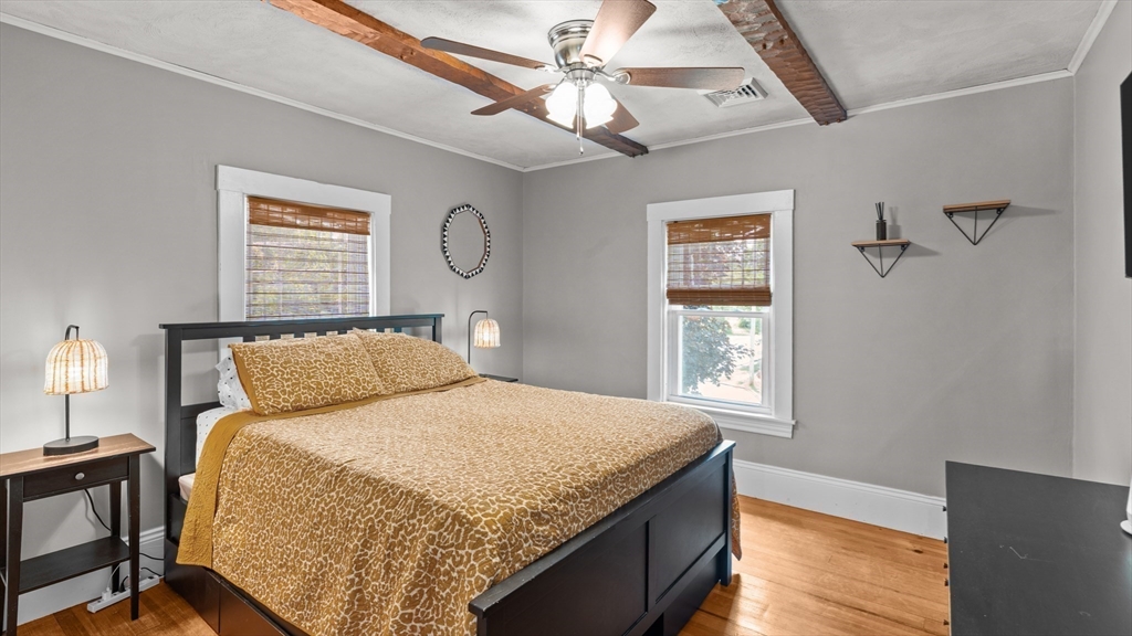 606 N Elm St