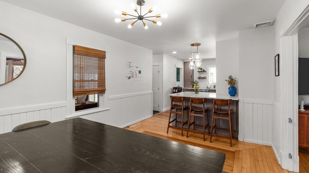 606 N Elm St