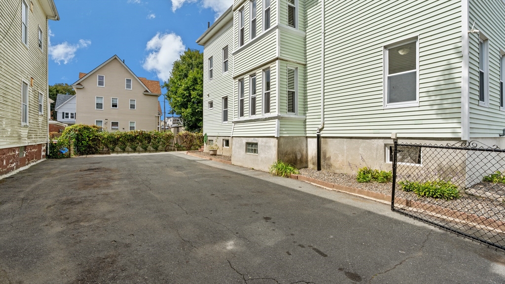 95 Bonney St