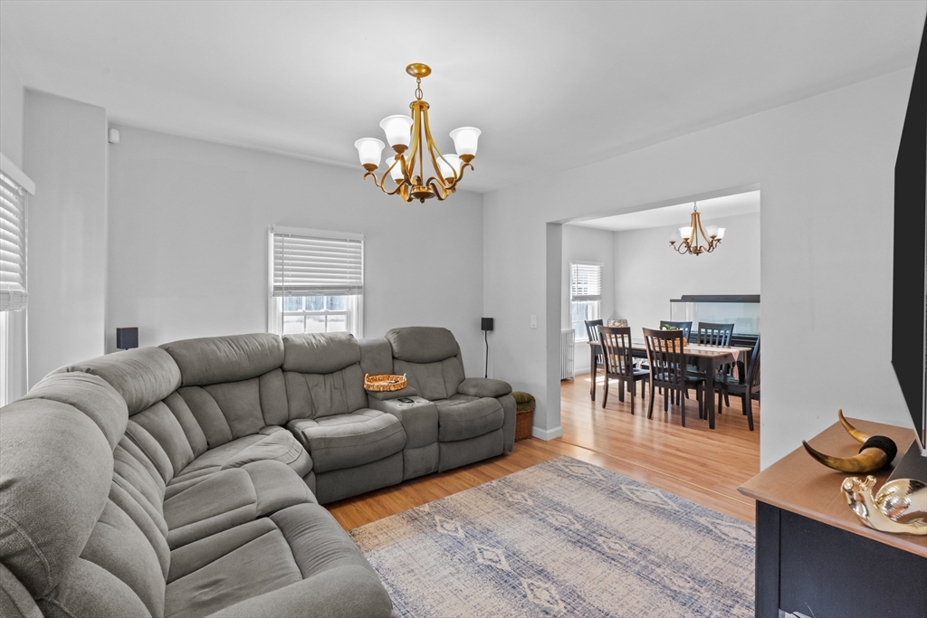 2453 Acushnet Ave