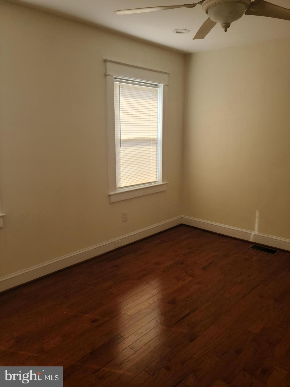 1938 CAPITOL AVENUE NE