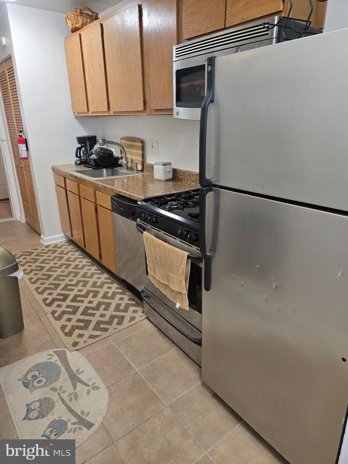 4220 DIX STREET NE 2