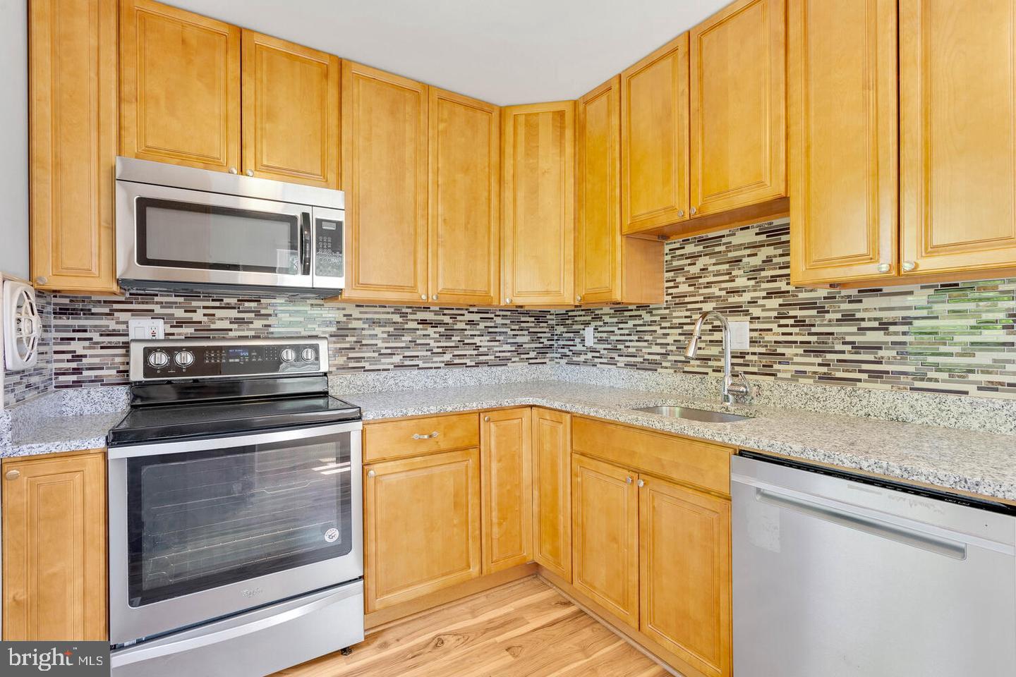 8221 TOMLINSON COURT