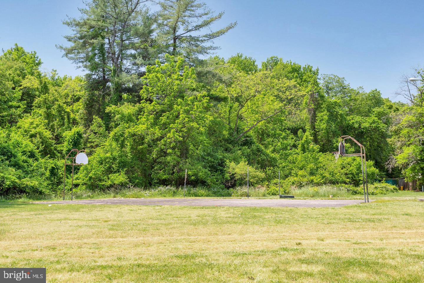 8221 TOMLINSON COURT