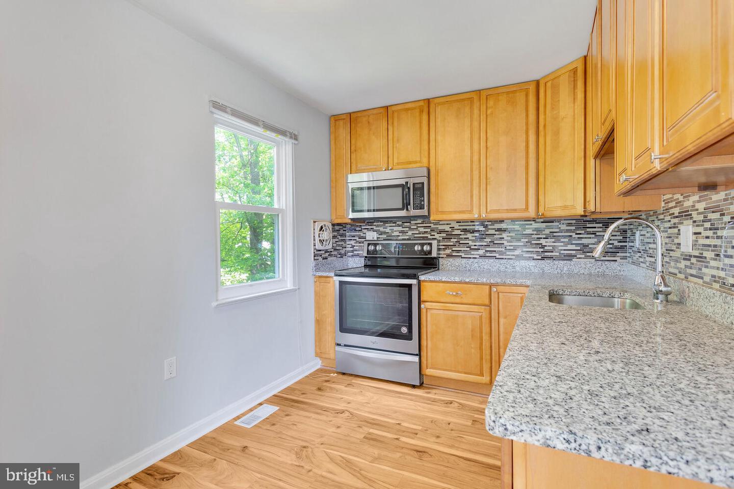 8221 TOMLINSON COURT