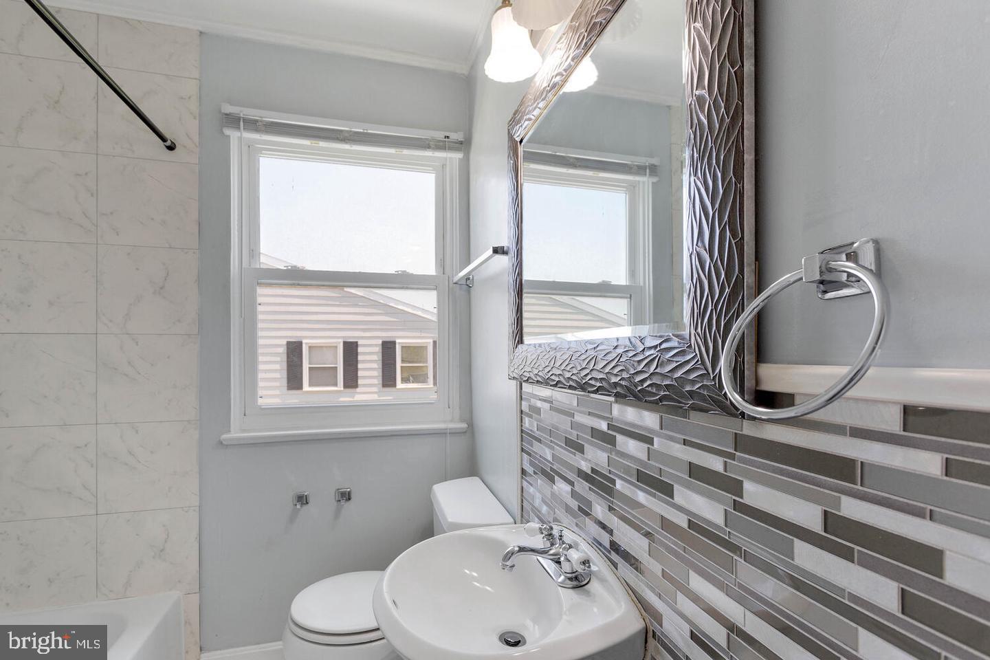 8221 TOMLINSON COURT