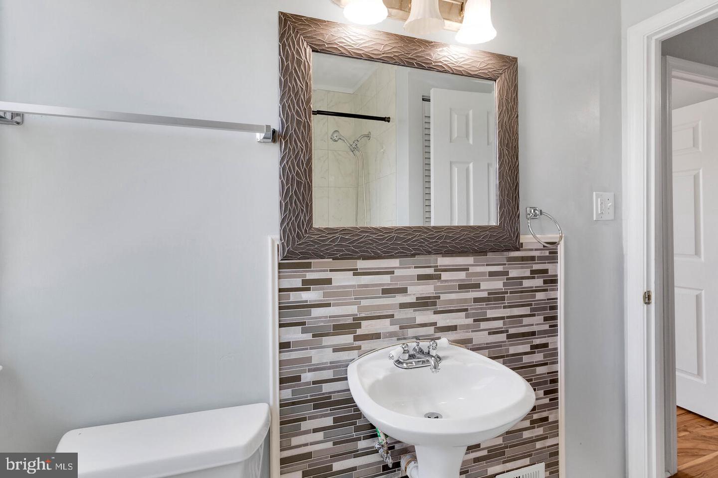 8221 TOMLINSON COURT