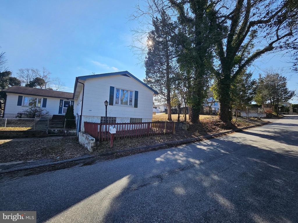 110 WOODSIDE ROAD