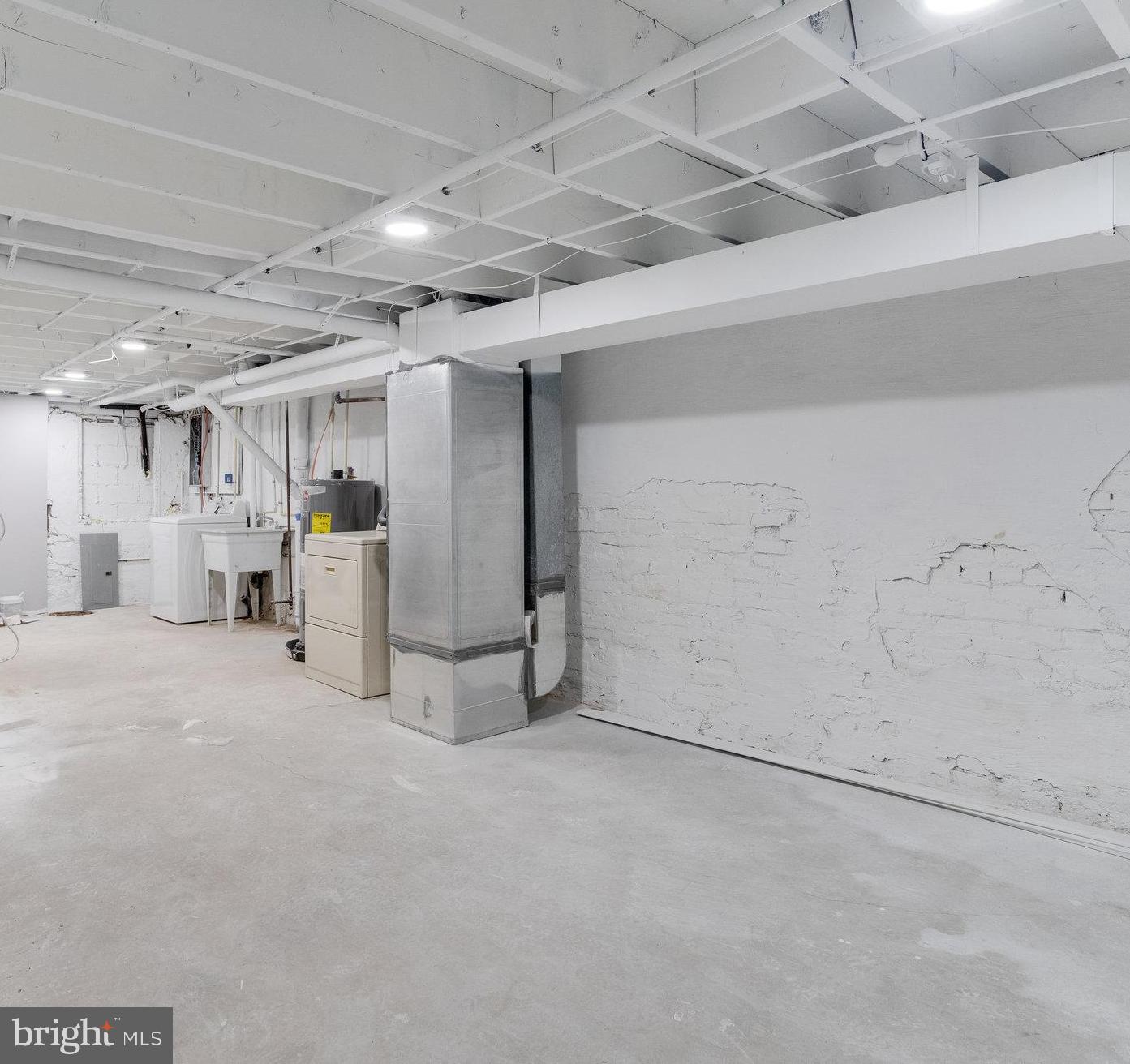 1412 N FULTON AVENUE