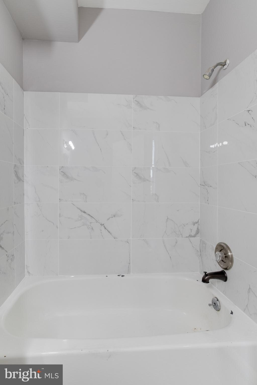 1412 N FULTON AVENUE