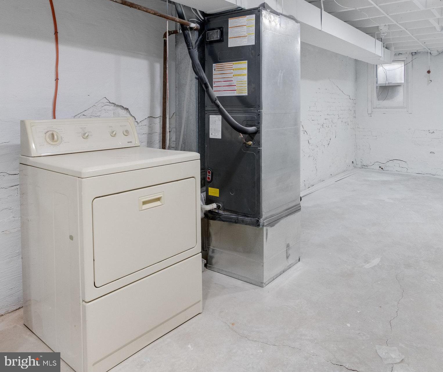 1412 N FULTON AVENUE