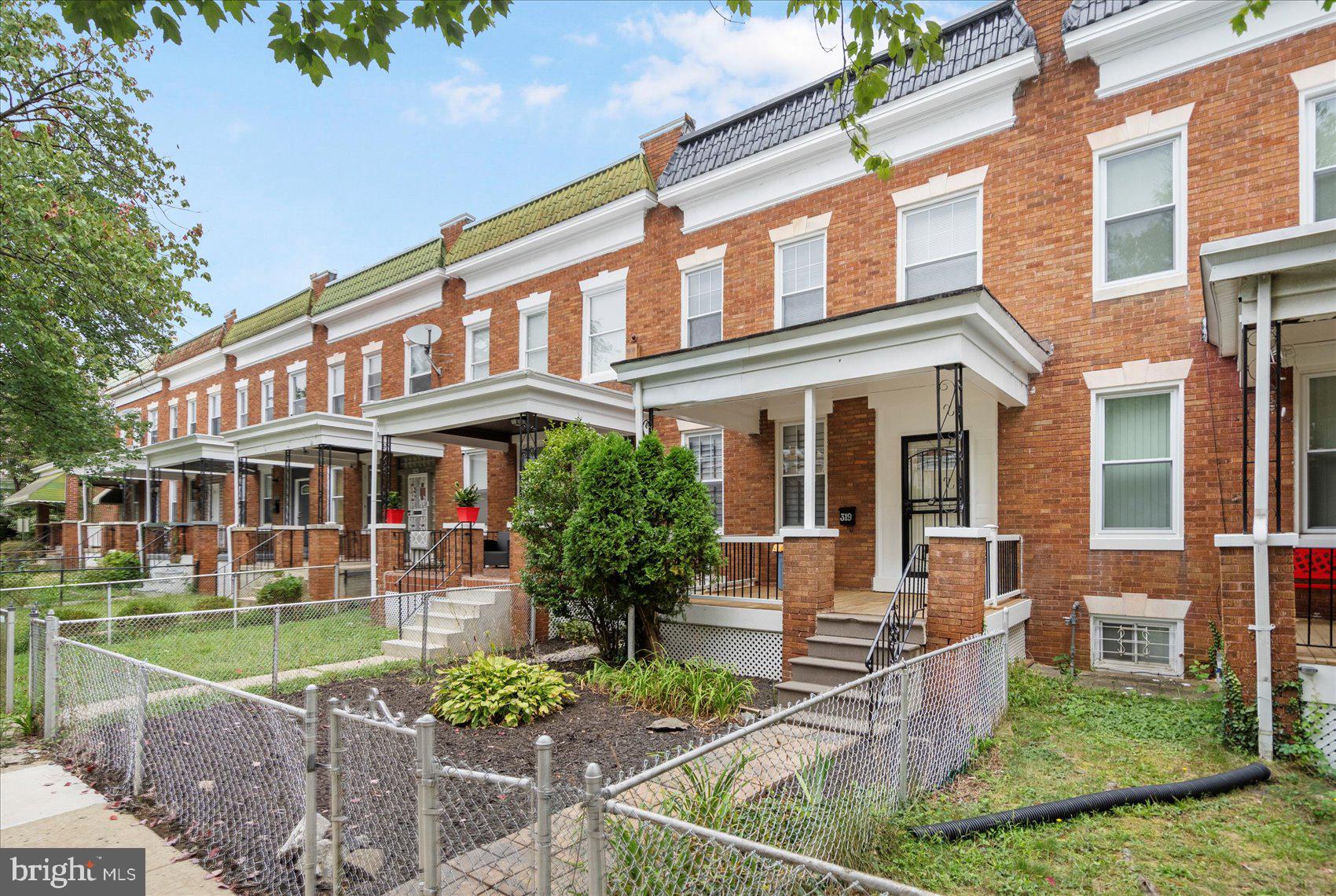 319 LYNDHURST STREET