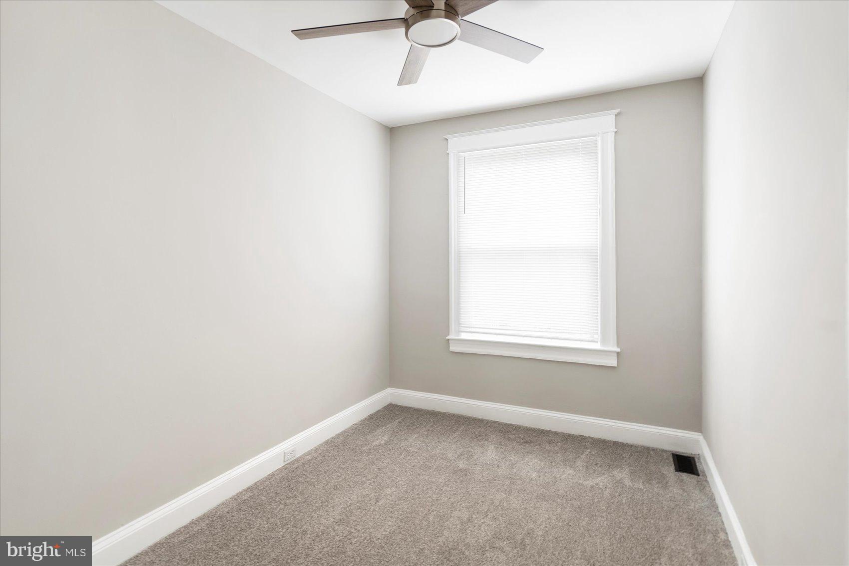 319 LYNDHURST STREET