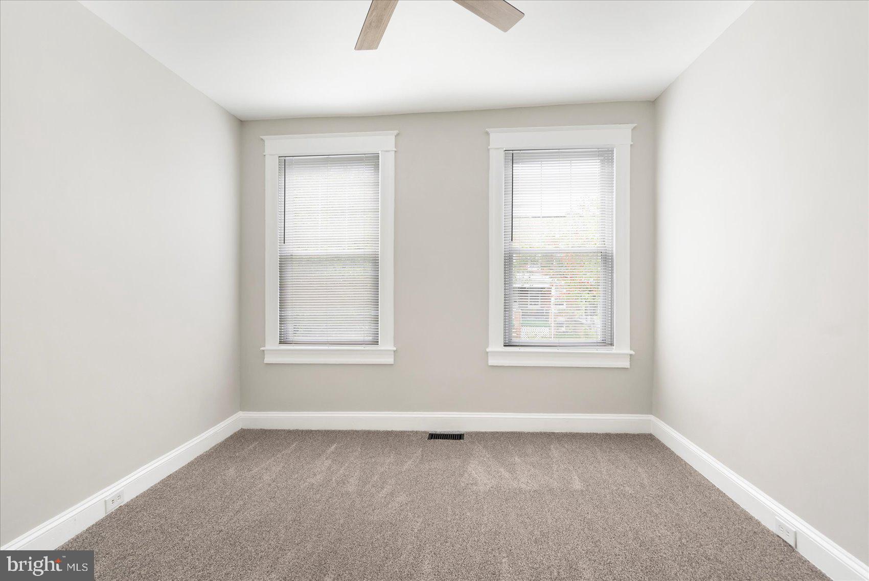 319 LYNDHURST STREET