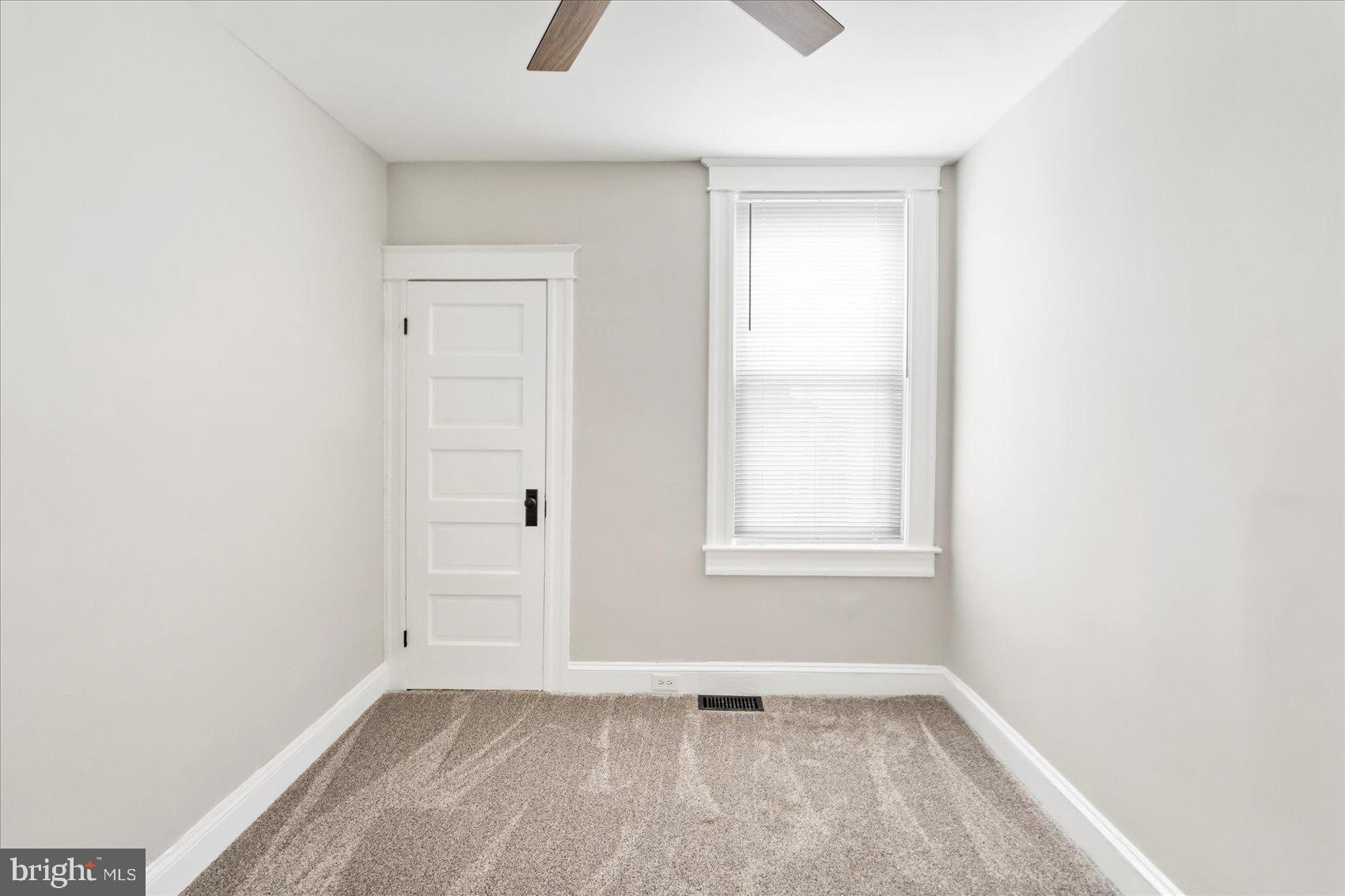 319 LYNDHURST STREET