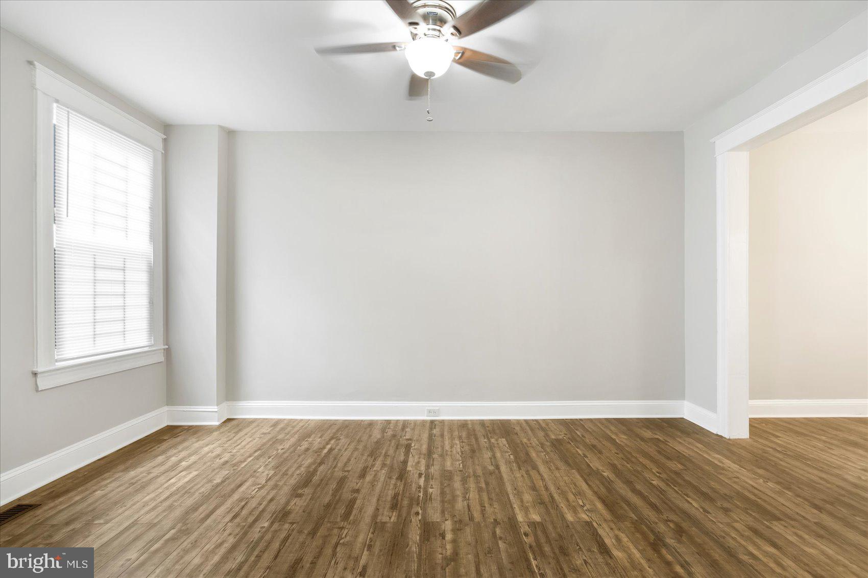 319 LYNDHURST STREET