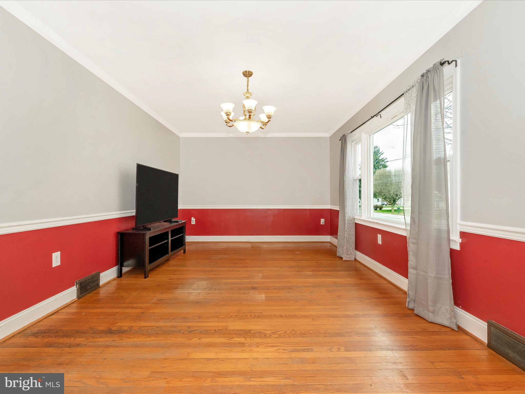 205 S 2ND STREET