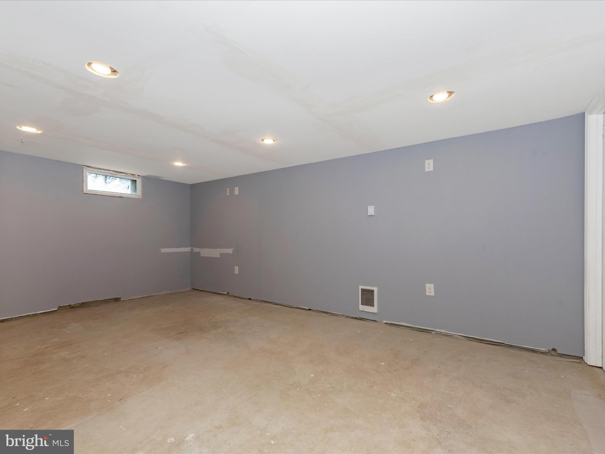 205 S 2ND STREET