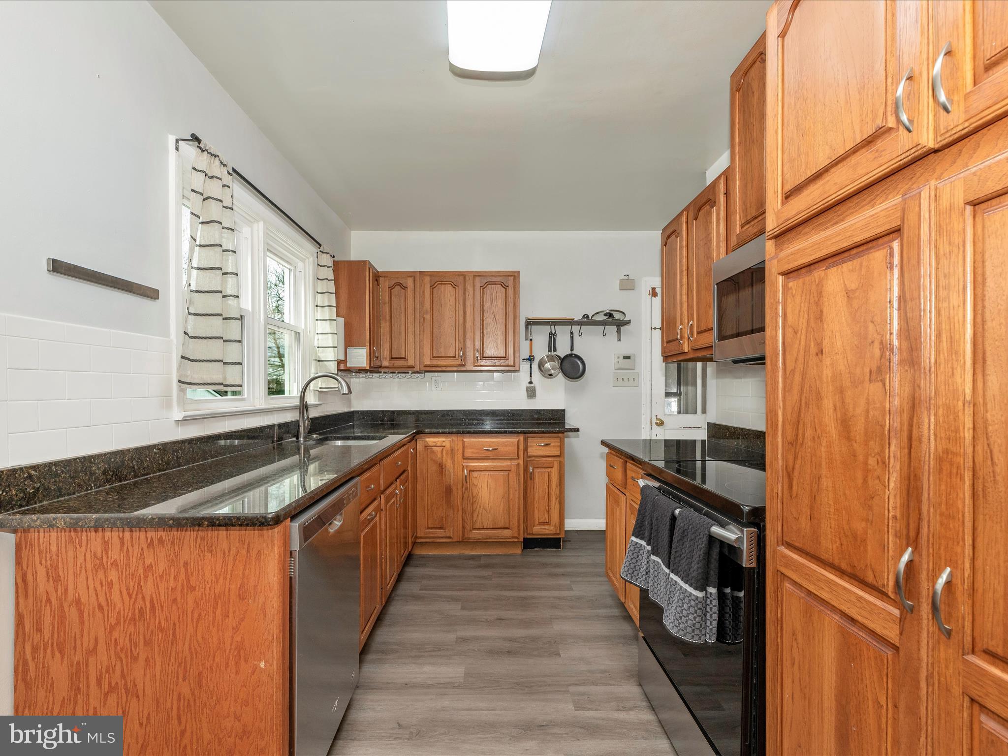 205 S 2ND STREET