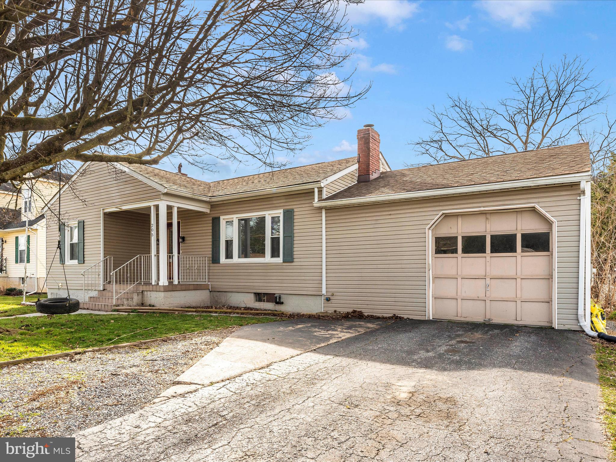 205 S 2ND STREET