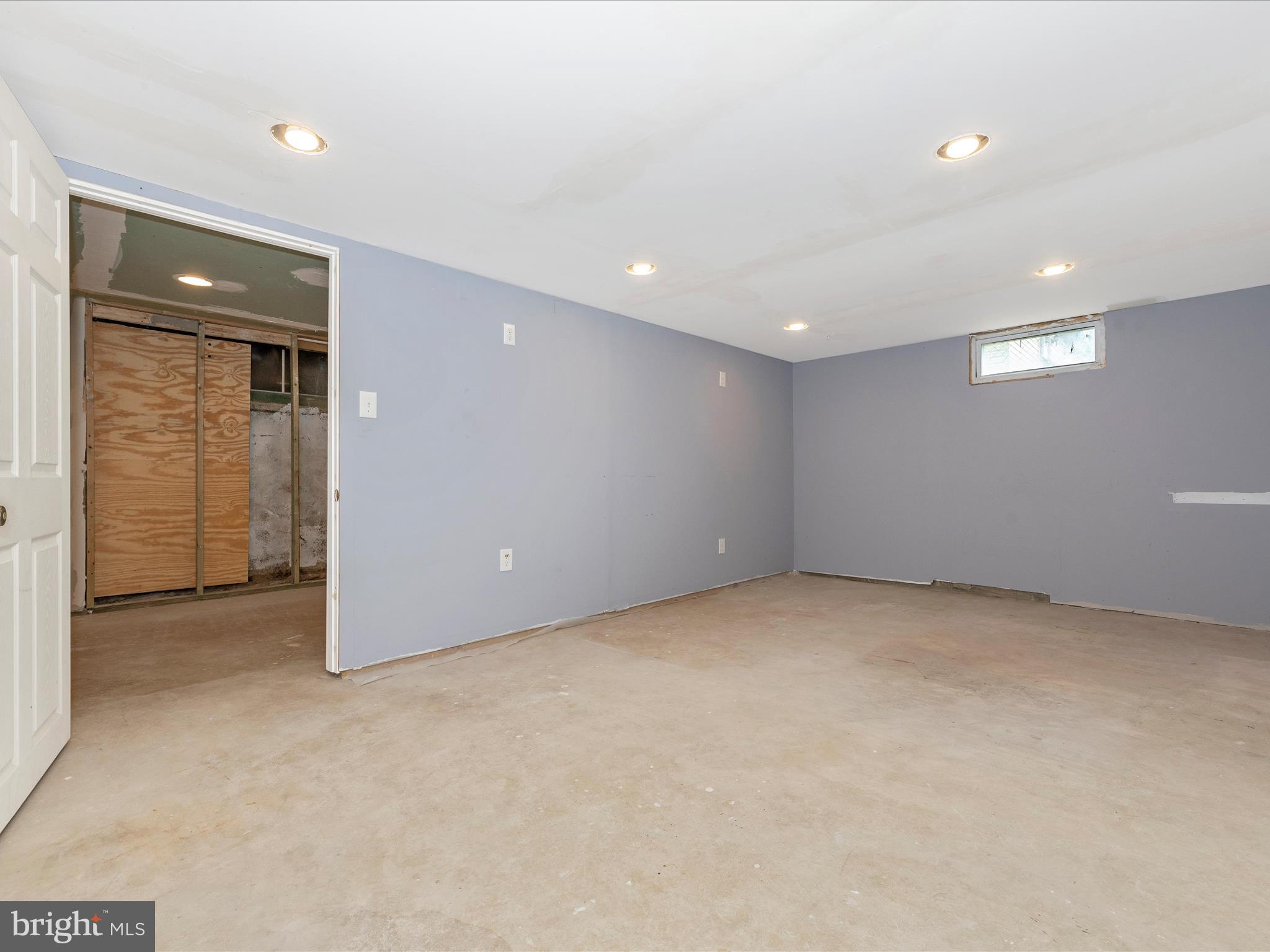205 S 2ND STREET