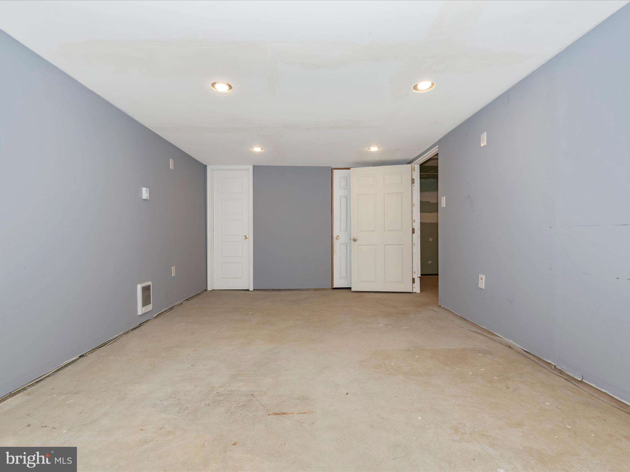 205 S 2ND STREET