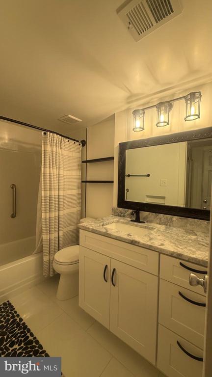 5236 W RUNNING BROOK ROAD Unit: 201