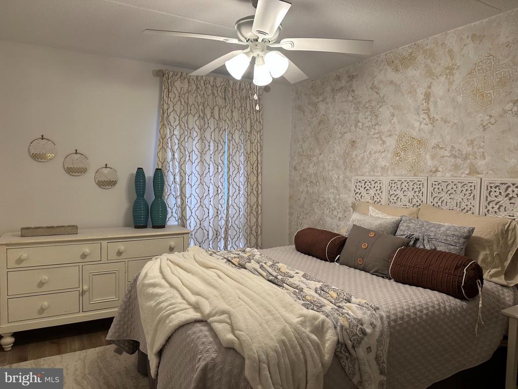 5236 W RUNNING BROOK ROAD Unit: 201