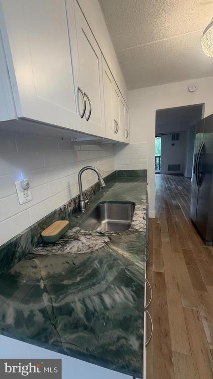5236 W RUNNING BROOK ROAD Unit: 201