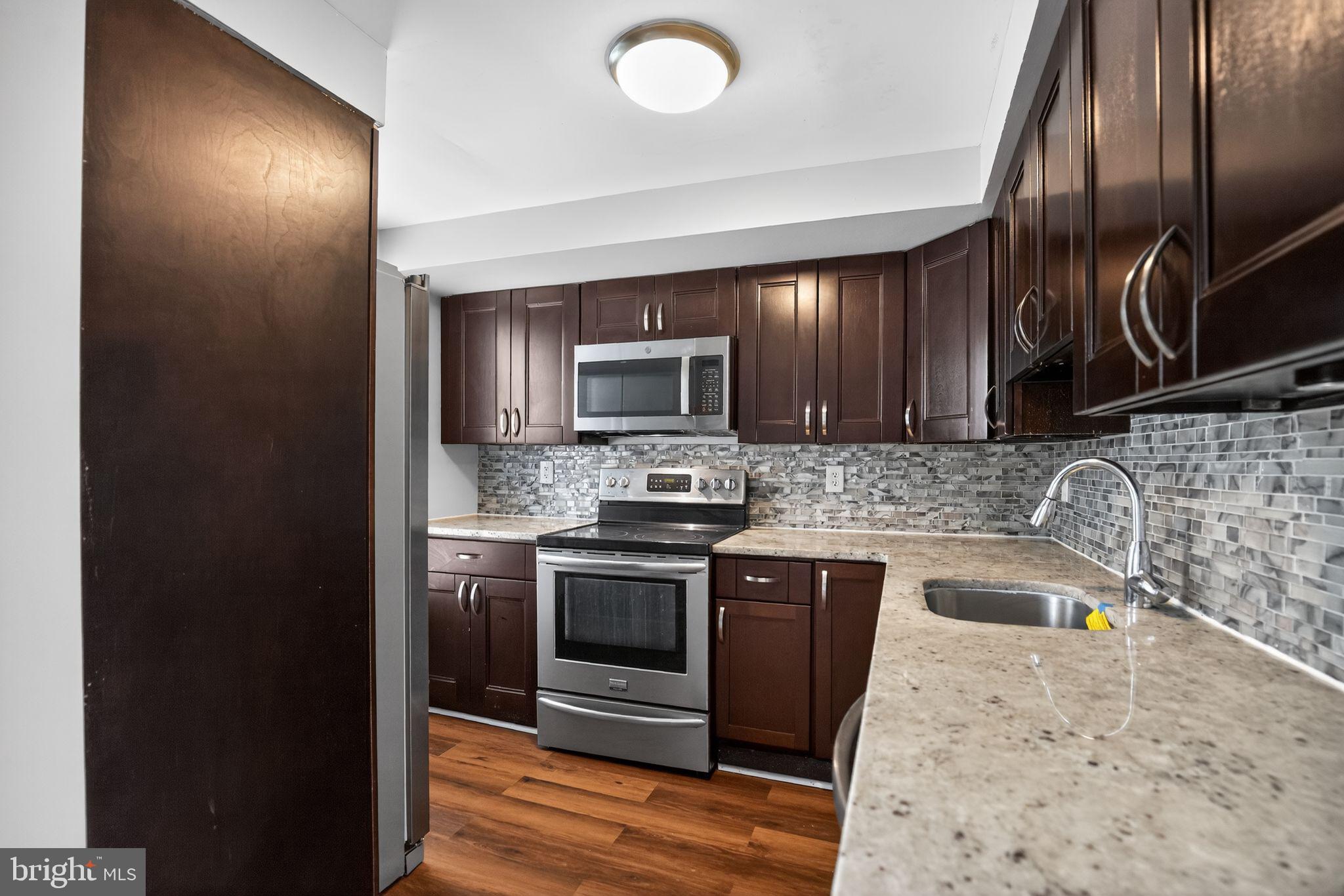 11303 KETTERING CIRCLE