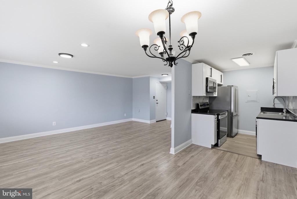 1009 CHILLUM ROAD Unit: 213