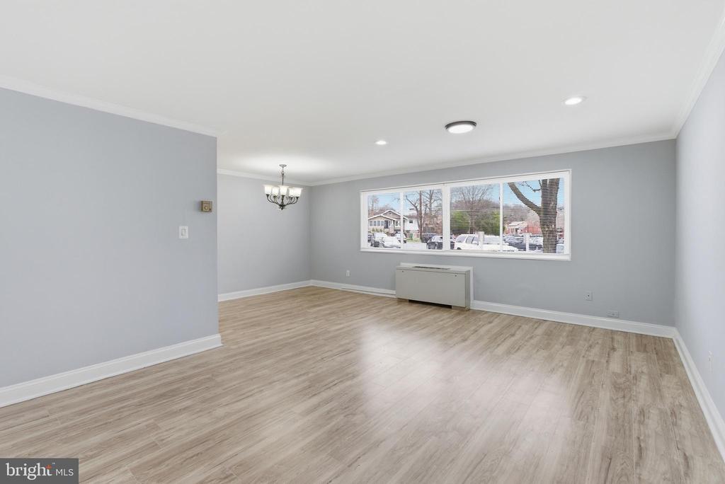 1009 CHILLUM ROAD Unit: 213