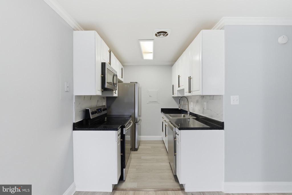 1009 CHILLUM ROAD Unit: 213