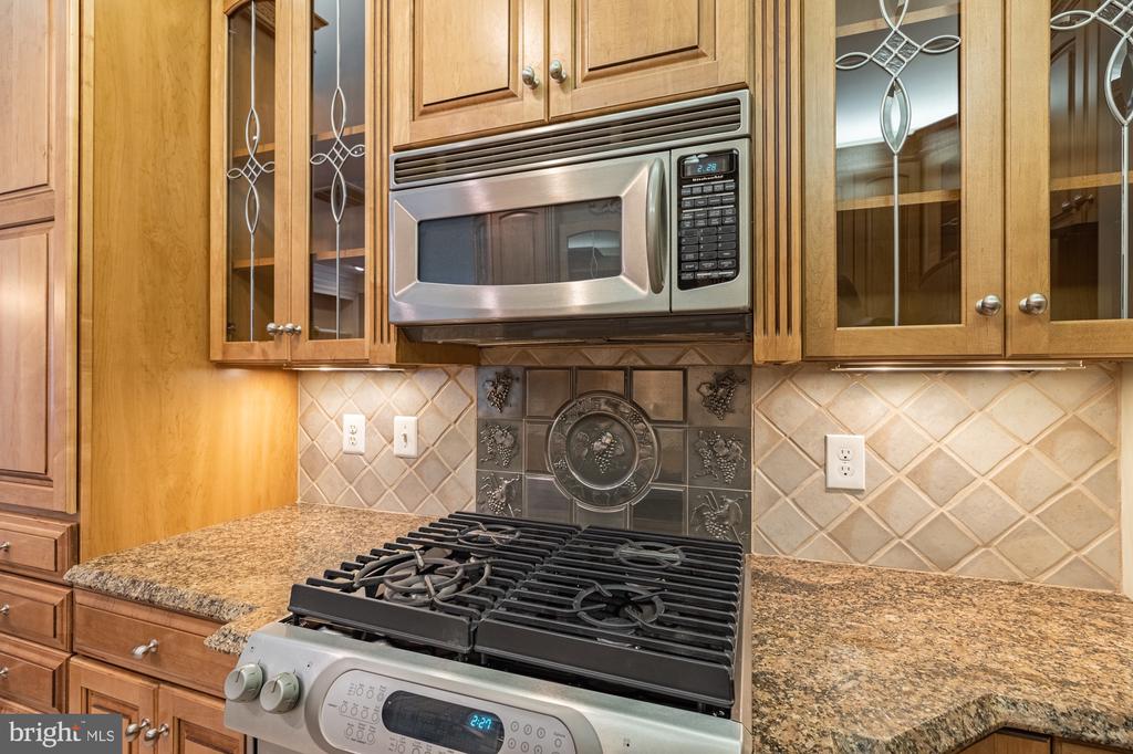 5067 DONOVAN DRIVE