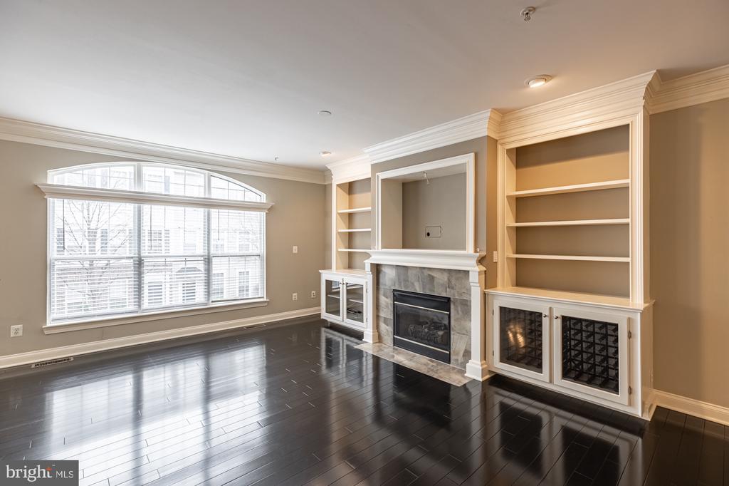 5067 DONOVAN DRIVE