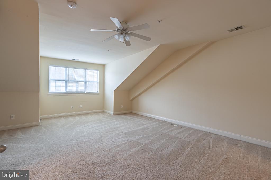 5067 DONOVAN DRIVE