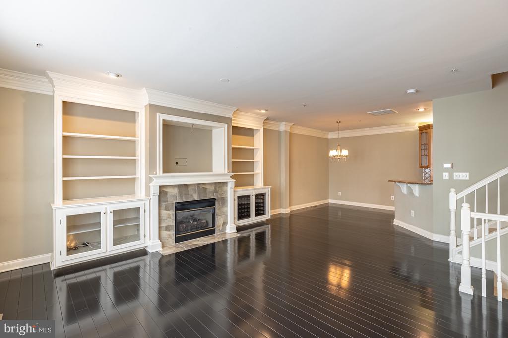 5067 DONOVAN DRIVE
