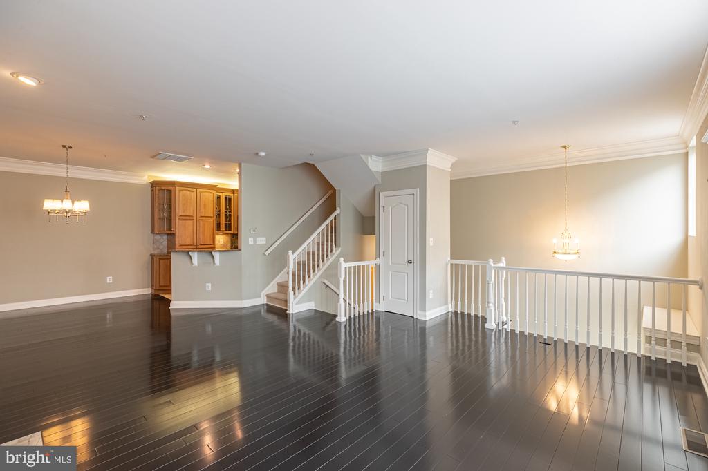 5067 DONOVAN DRIVE