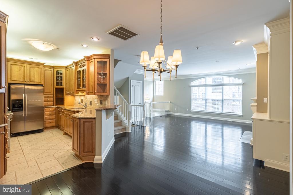 5067 DONOVAN DRIVE