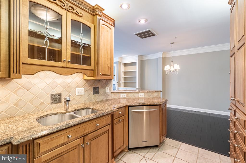 5067 DONOVAN DRIVE